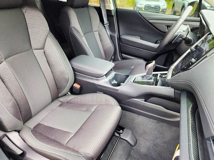 Subaru%20Outback%20interior%20Hendrick%20Cars.jpg