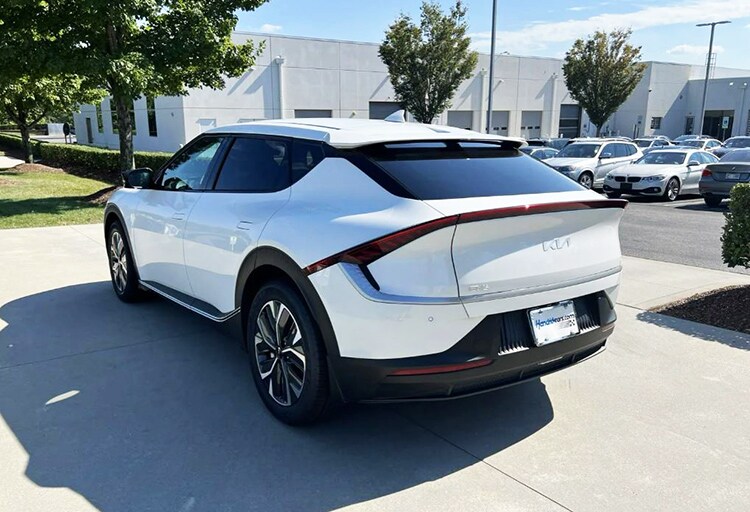 Kia EV6 Hendrick Cars.jpg