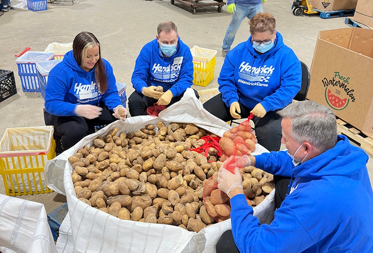 2022 Hendrick Hunger Heroes Raleigh teammates 3.jpg
